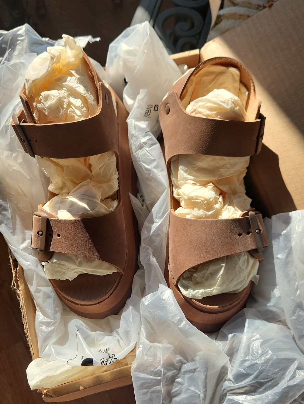 NIB Bryr Monochrome Cocoa Gigi Chonk SZ 6 - Picture 2 of 3